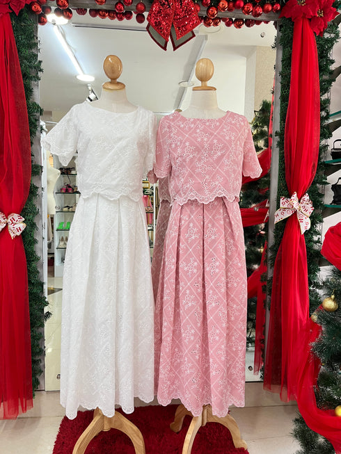 Women Embroidered Patchwork Crop Tops With Pleated Skirts